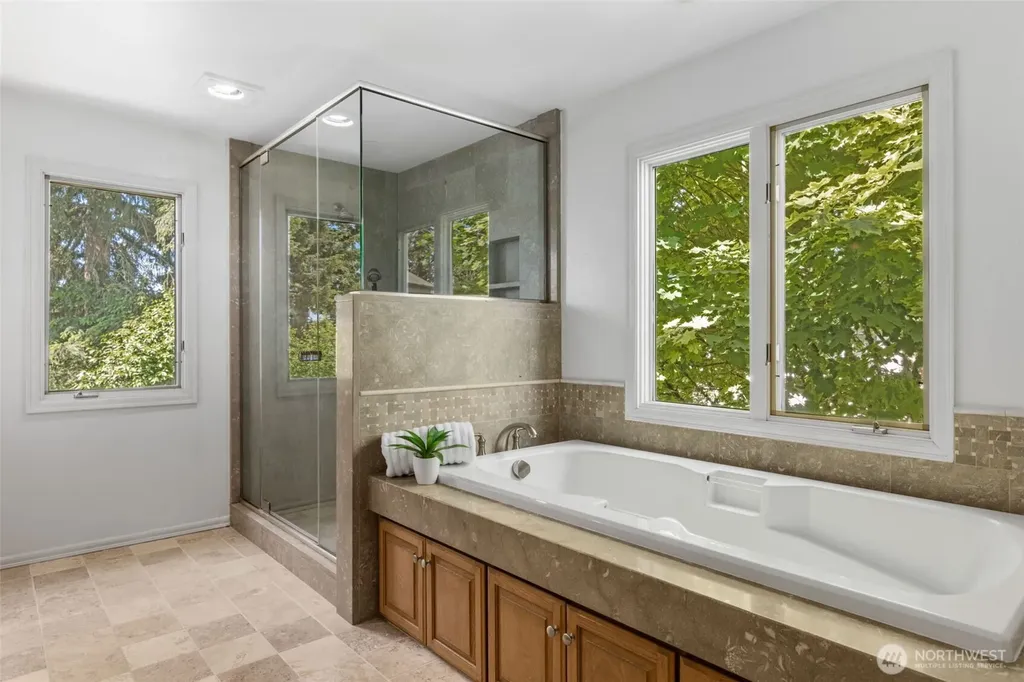 408 SW 336th Court Federal Way WA 98023