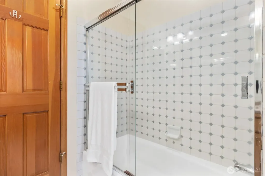 408 SW 336th Court Federal Way WA 98023