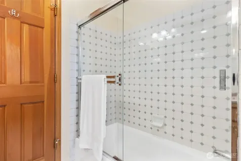 408 SW 336th Court Federal Way WA 98023