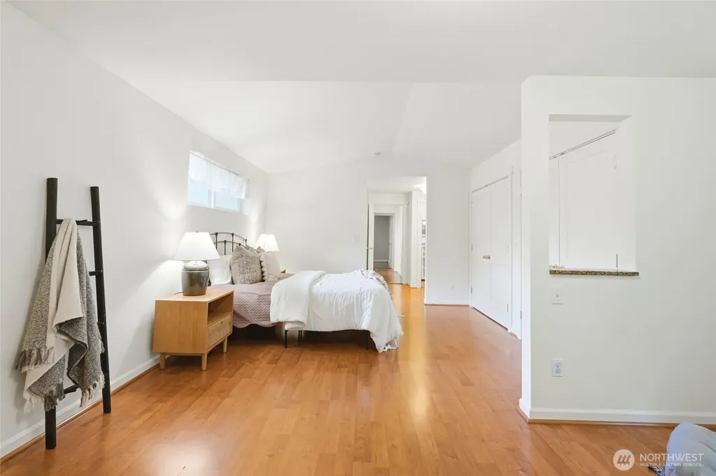 8421 6th Ave SW Seattle WA 98106