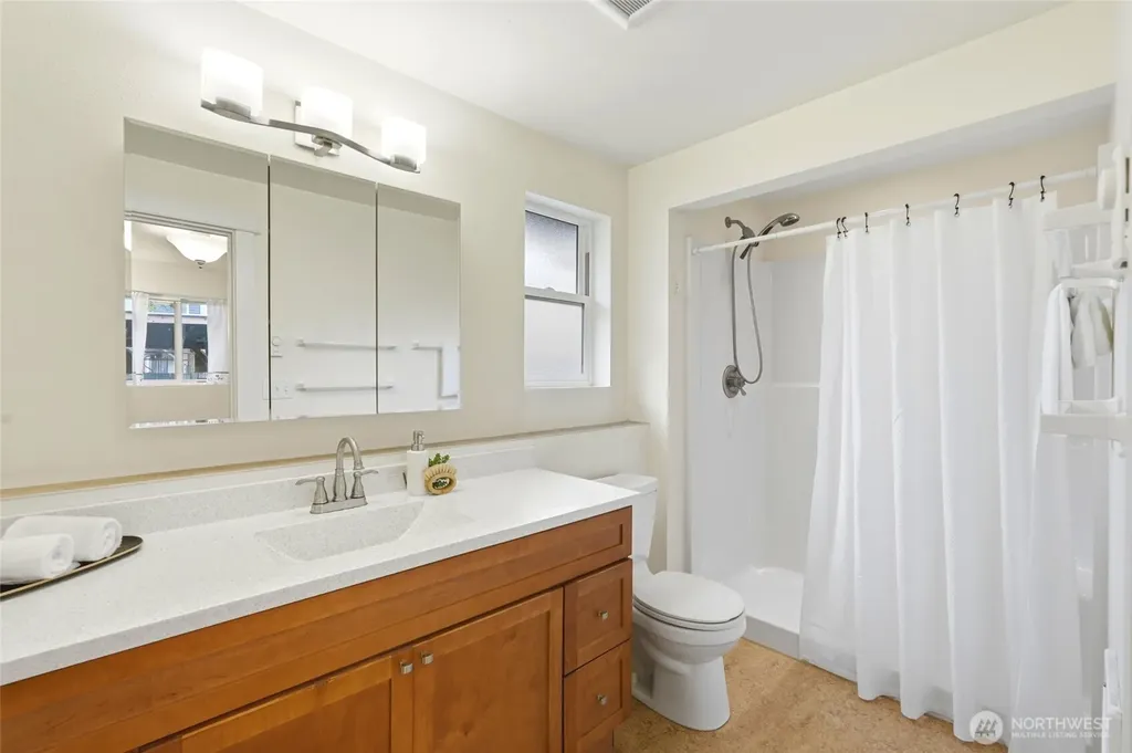 8421 6th Ave SW Seattle WA 98106