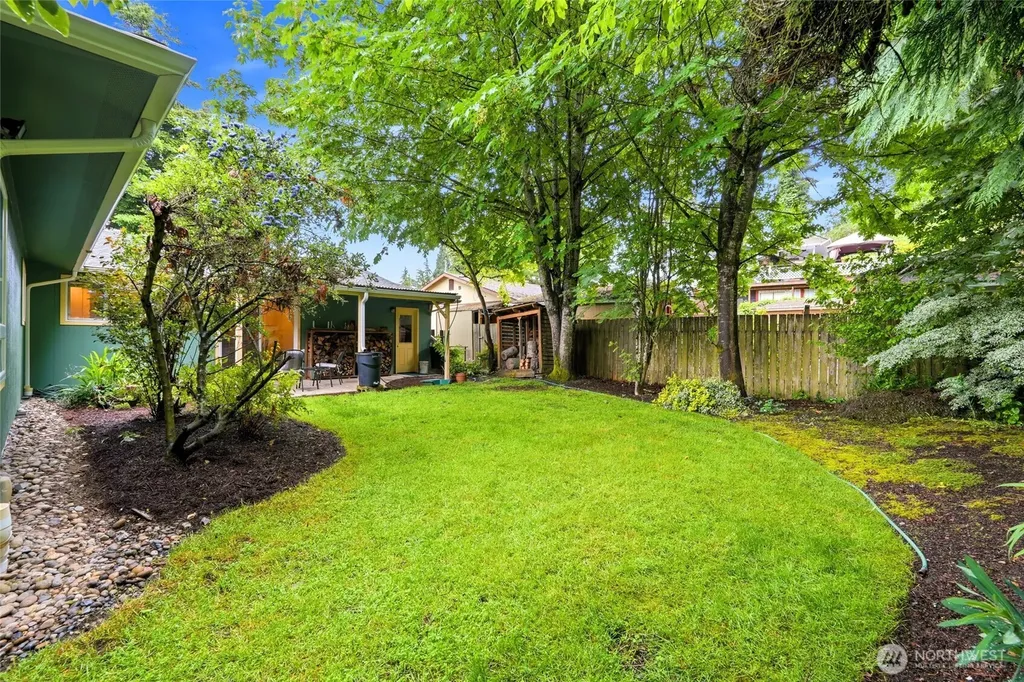 8421 6th Ave SW Seattle WA 98106