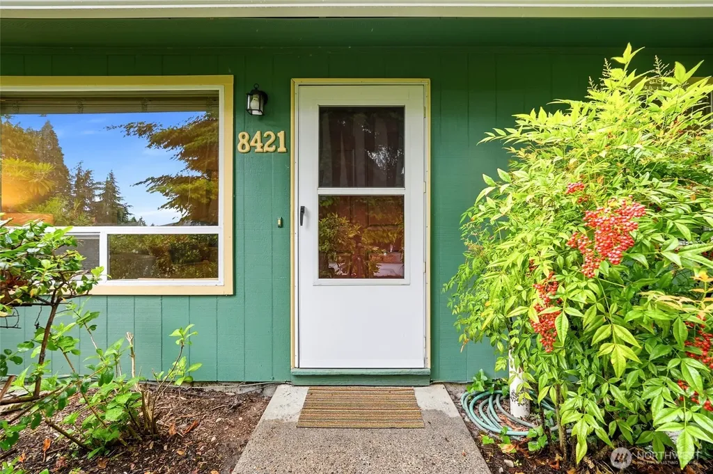 8421 6th Ave SW Seattle WA 98106