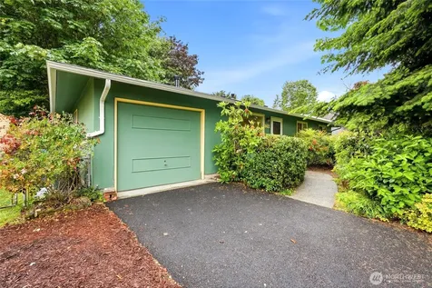 8421 6th Ave SW Seattle WA 98106