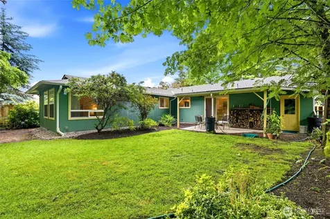 8421 6th Ave SW Seattle WA 98106