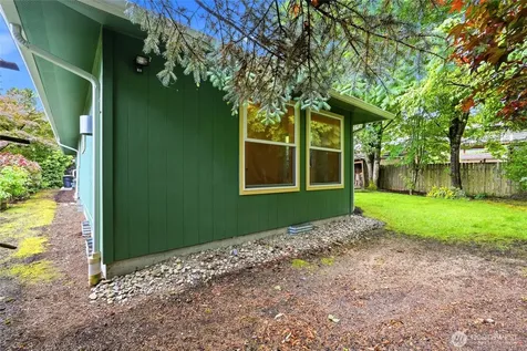 8421 6th Ave SW Seattle WA 98106