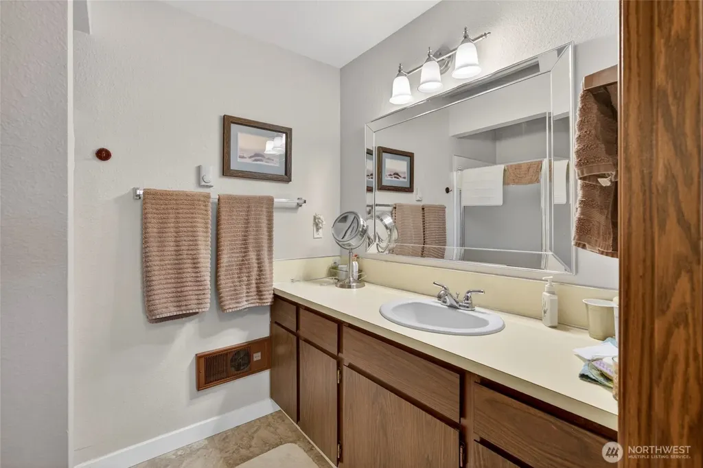31617 G Street Ocean Park WA 98640
