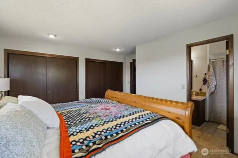 7802 Hicks Road Grandview WA 98930