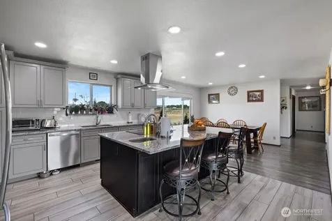 7802 Hicks Road Grandview WA 98930