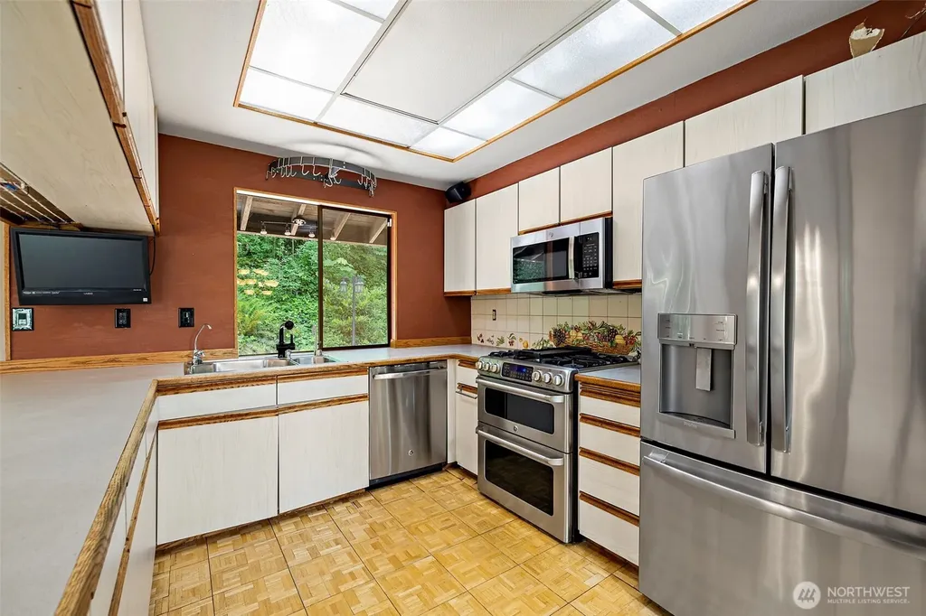 145 Big Bear Place NW Issaquah WA 98027