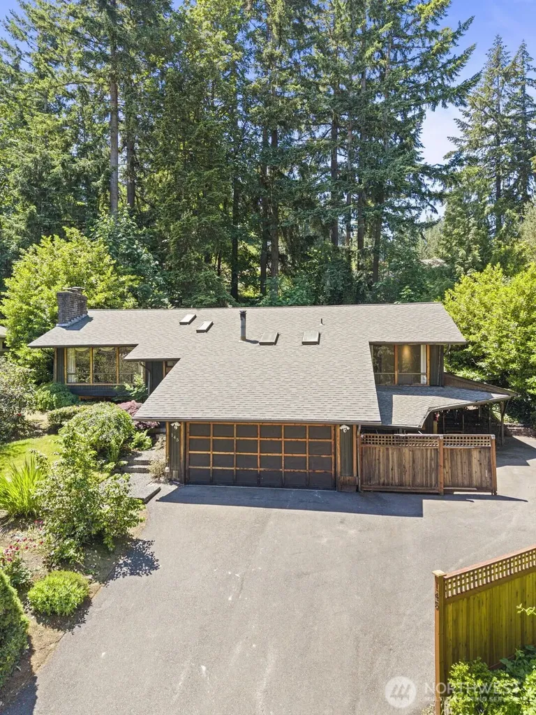 145 Big Bear Place NW Issaquah WA 98027