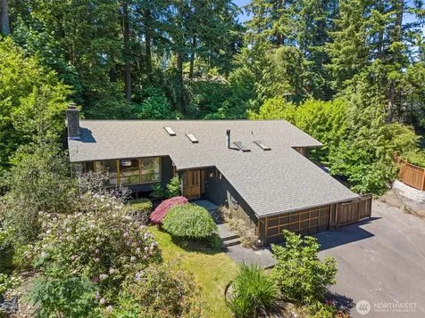 145 Big Bear Place NW Issaquah WA 98027