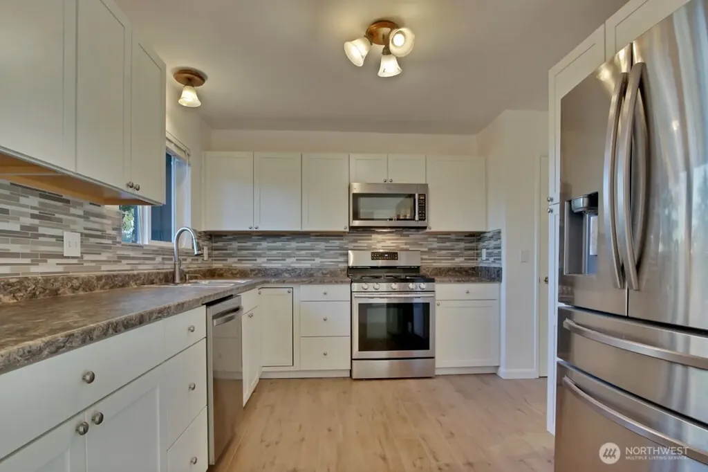 4108 80th Avenue W University Place WA 98466