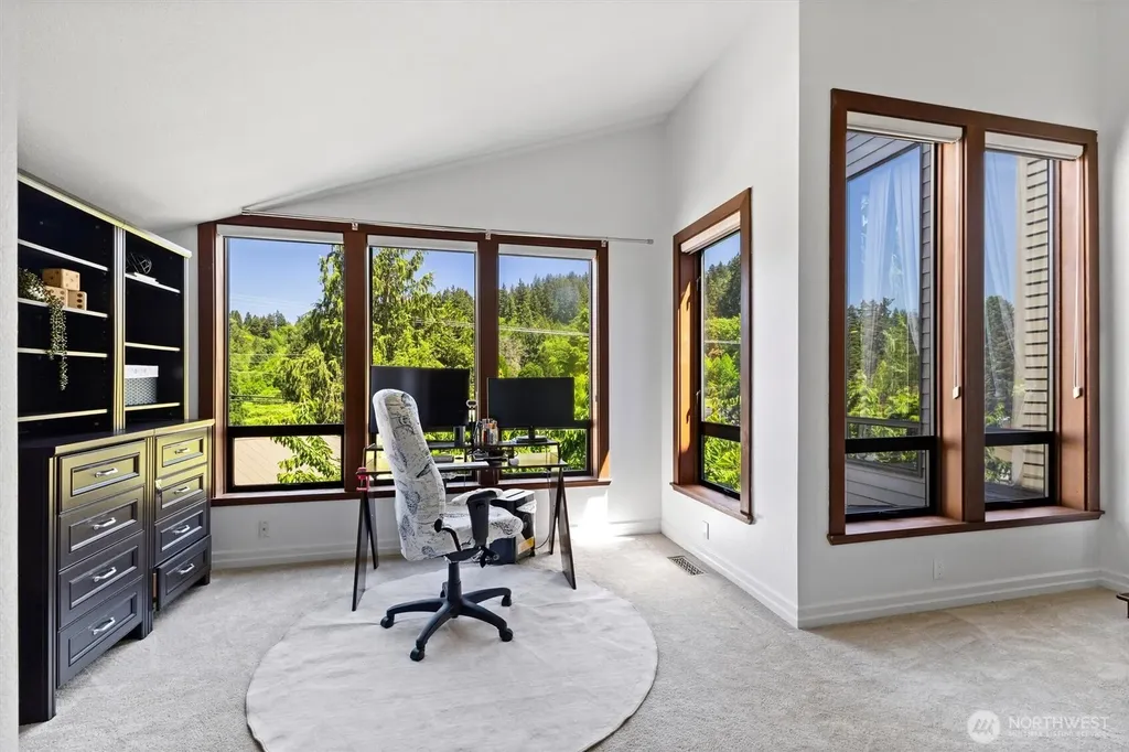 16306 Valhalla Drive Bothell WA 98011