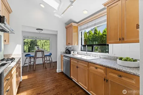 16306 Valhalla Drive Bothell WA 98011
