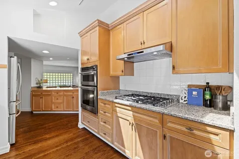 16306 Valhalla Drive Bothell WA 98011