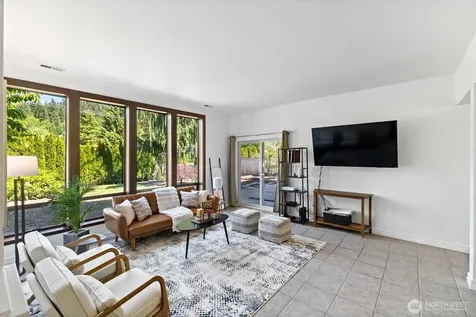 16306 Valhalla Drive Bothell WA 98011