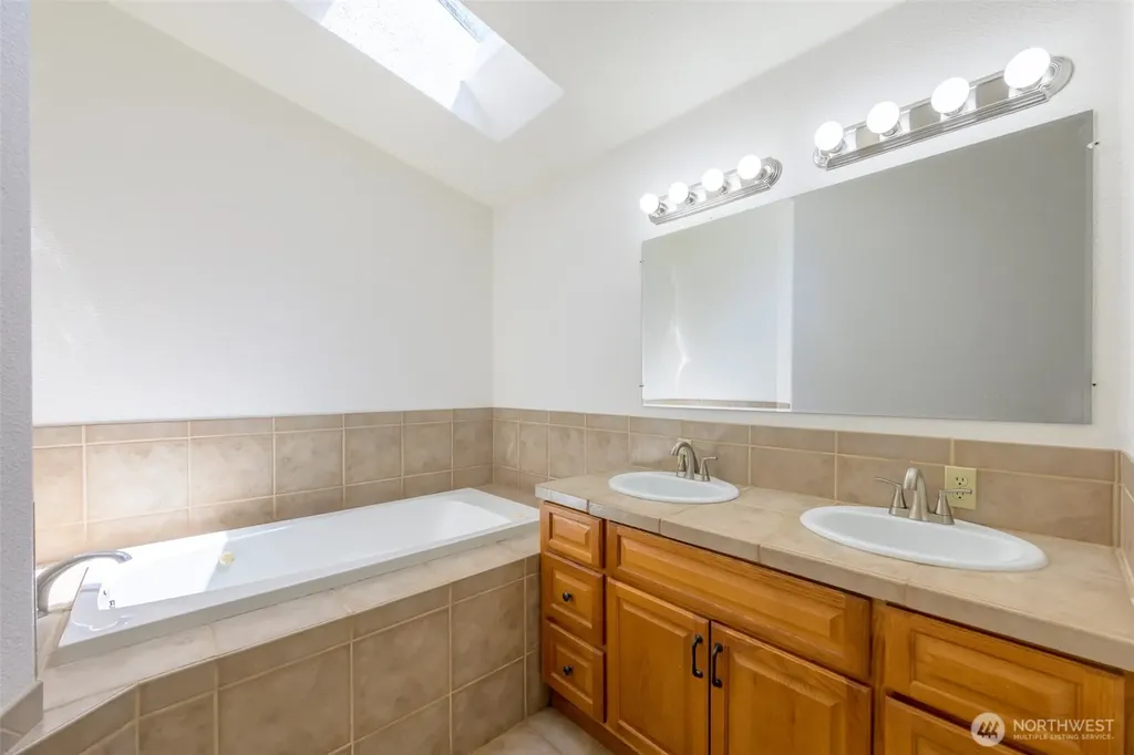 19290 E State Route 106 Belfair WA 98528