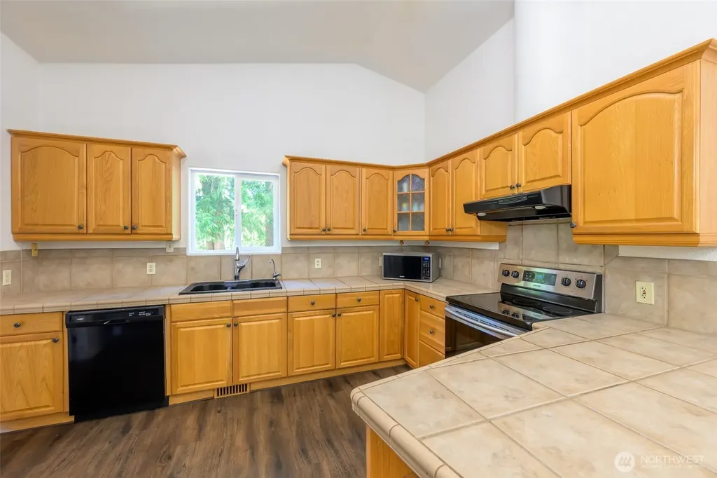 19290 E State Route 106 Belfair WA 98528
