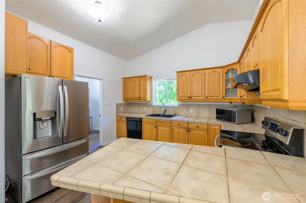 19290 E State Route 106 Belfair WA 98528