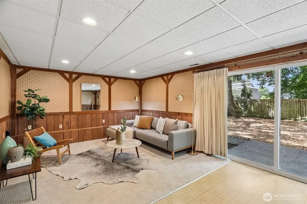 7509 42nd Avenue NE Seattle WA 98115