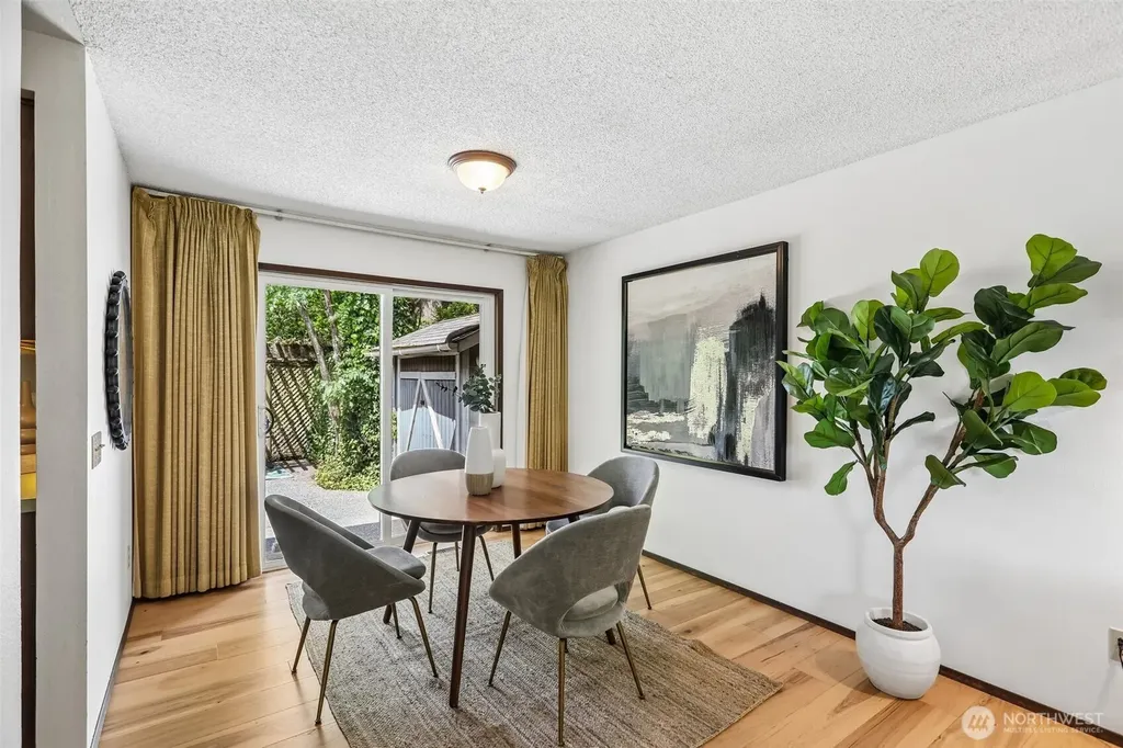 7509 42nd Avenue NE Seattle WA 98115