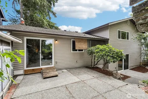 7509 42nd Avenue NE Seattle WA 98115