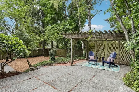 7509 42nd Avenue NE Seattle WA 98115
