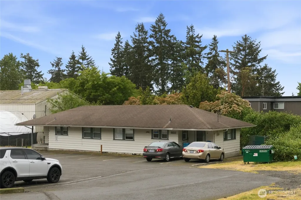22659 Pacific Hwy S Des Moines WA 98198
