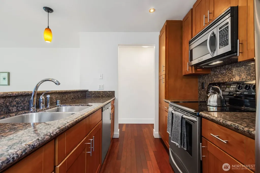 8503 Bowdoin Way Edmonds WA 98026
