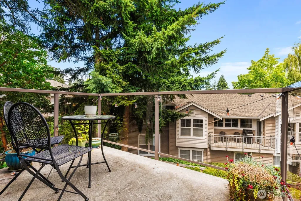 8503 Bowdoin Way Edmonds WA 98026