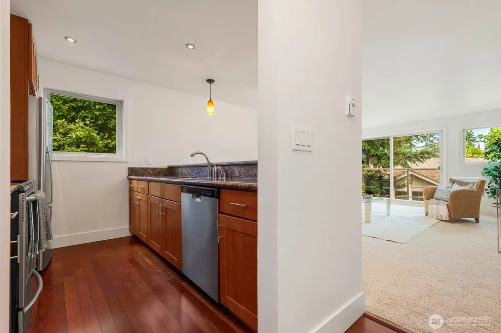 8503 Bowdoin Way Edmonds WA 98026