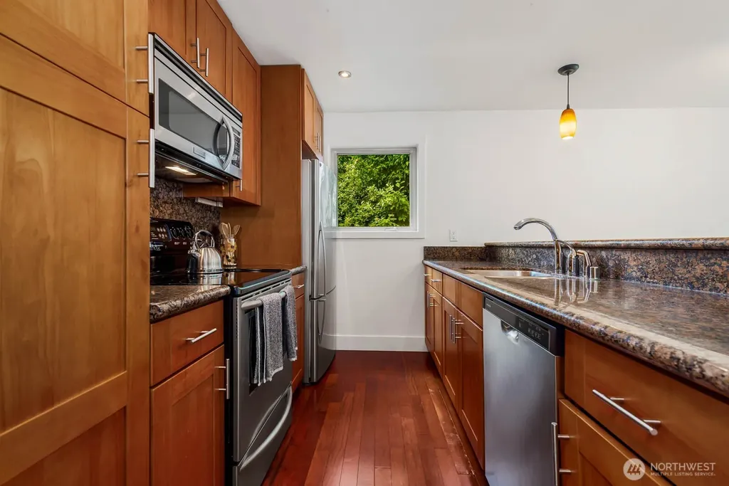 8503 Bowdoin Way Edmonds WA 98026