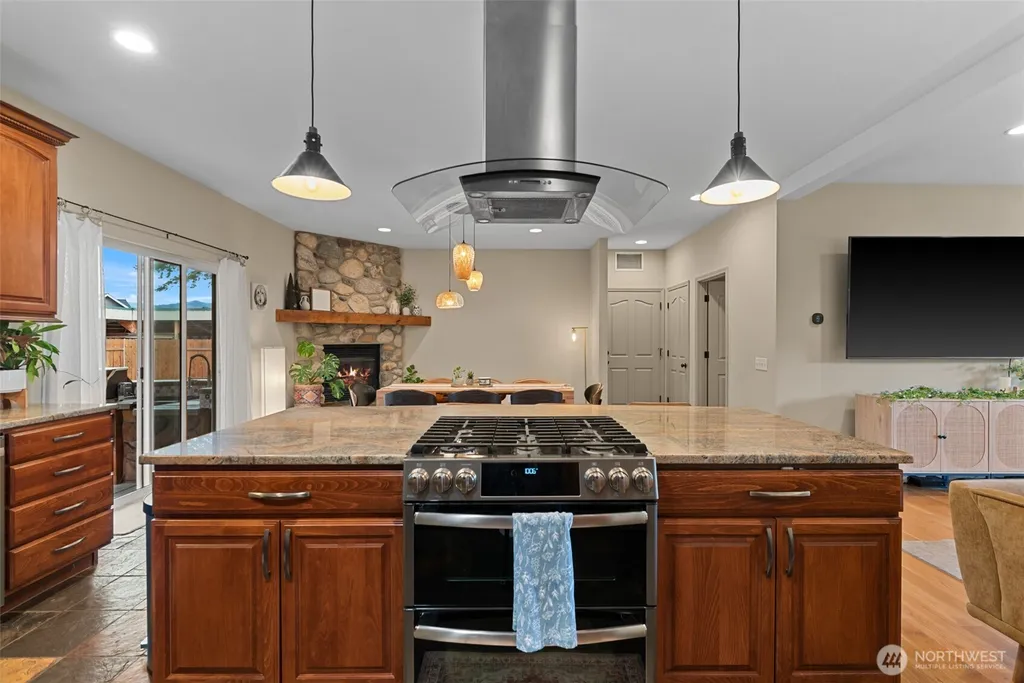 104 35th Street NW East Wenatchee WA 98802