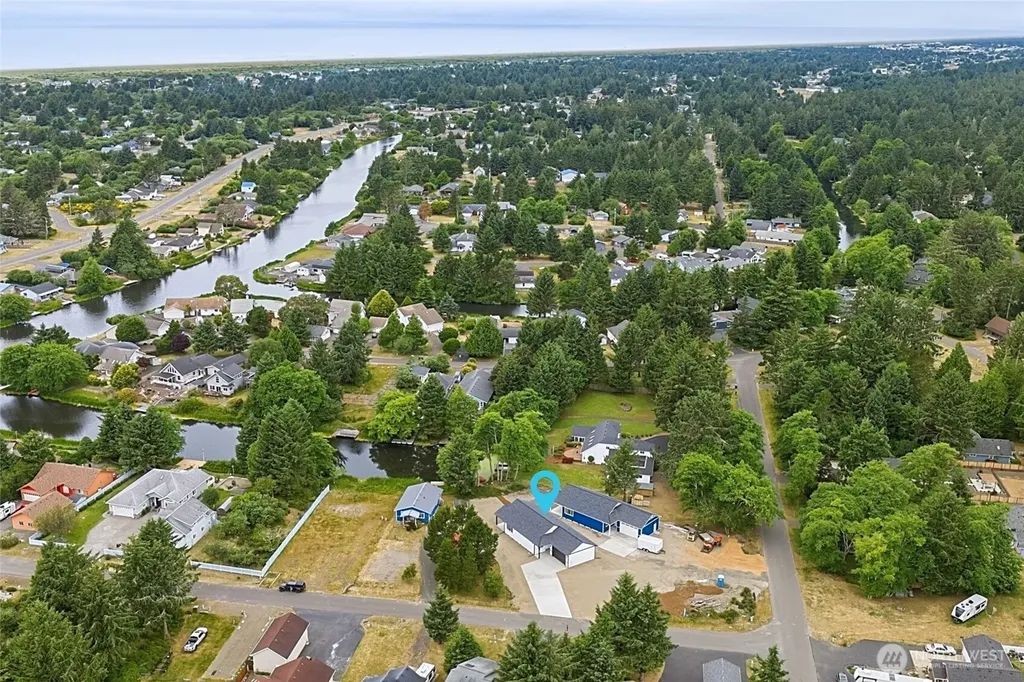 647 Skamokawa Court SE Ocean Shores WA 98569