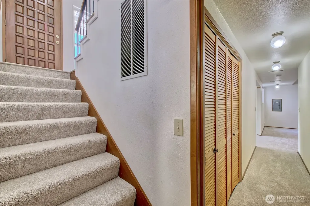 7079 NE 163rd Street Kenmore WA 98028