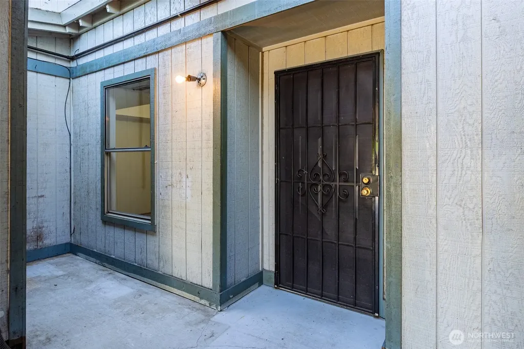1204 31st St NE Auburn WA 98002