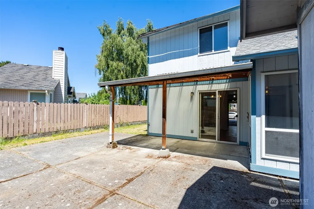 1204 31st St NE Auburn WA 98002