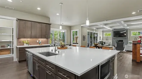 24020 NE 20th Street Sammamish WA 98074