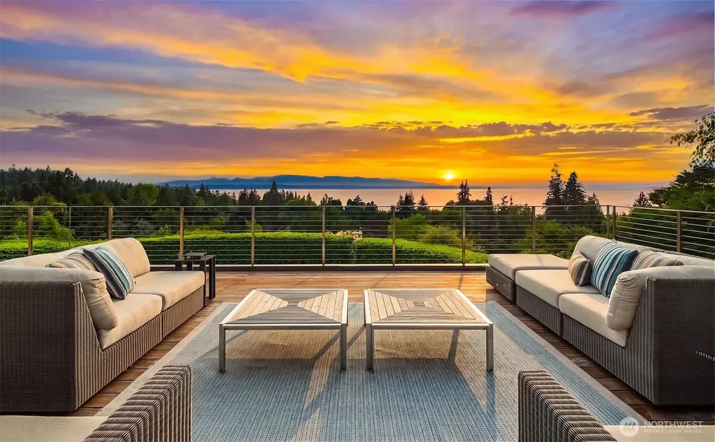 17020 74th Avenue W Edmonds WA 98026