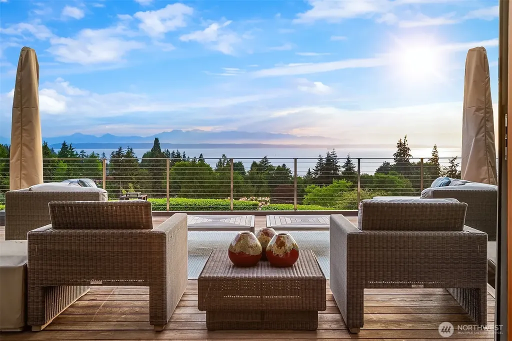 17020 74th Avenue W Edmonds WA 98026