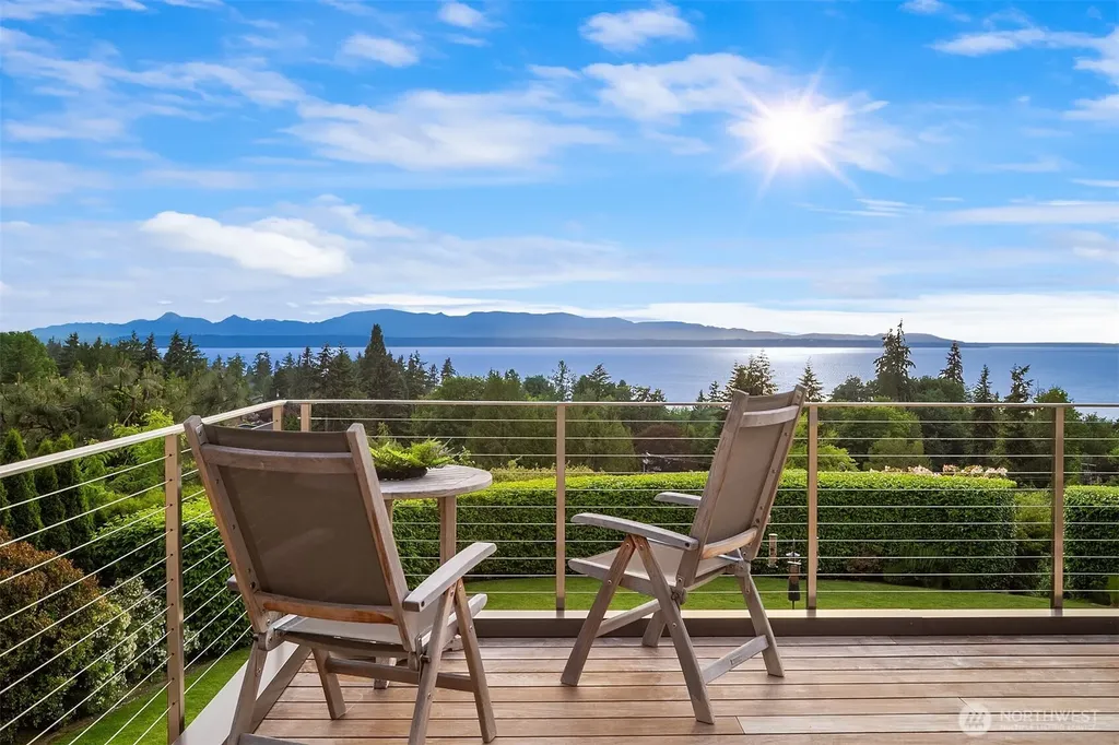 17020 74th Avenue W Edmonds WA 98026