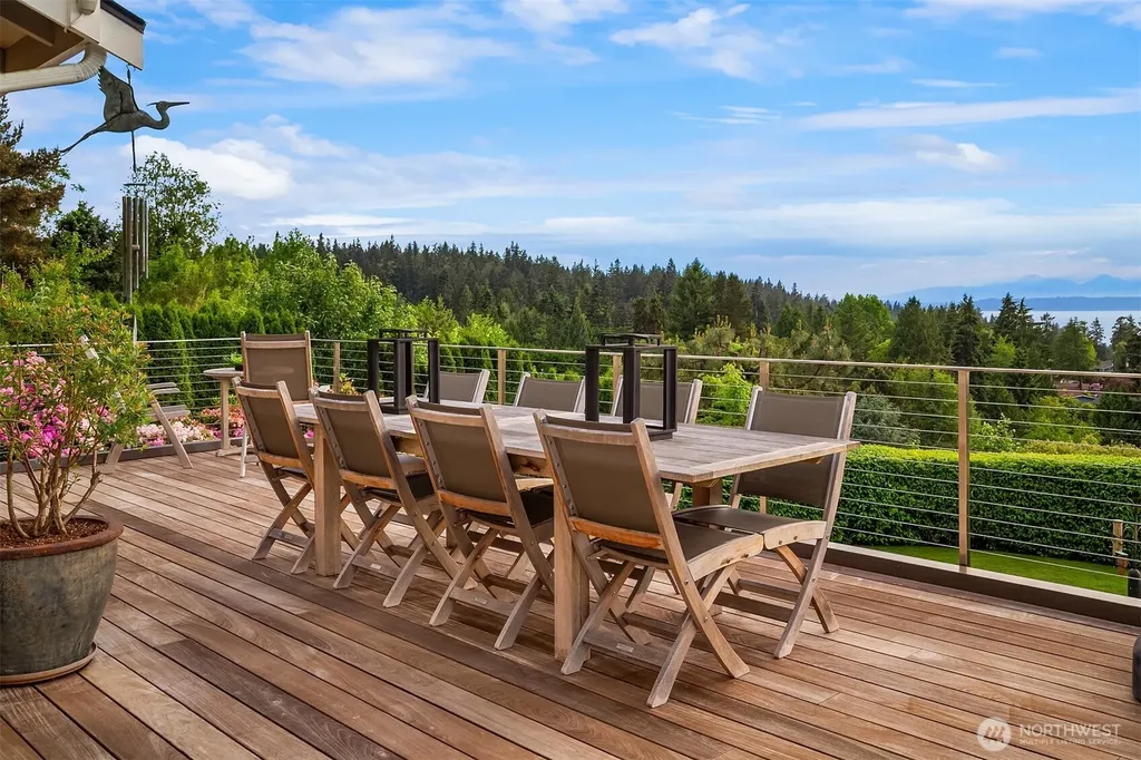 17020 74th Avenue W Edmonds WA 98026