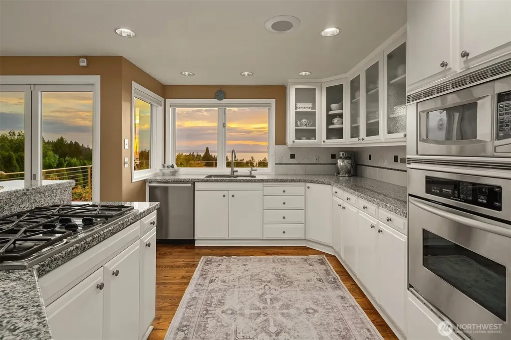 17020 74th Avenue W Edmonds WA 98026