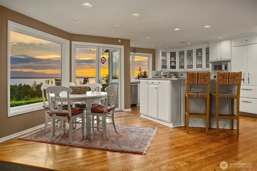 17020 74th Avenue W Edmonds WA 98026