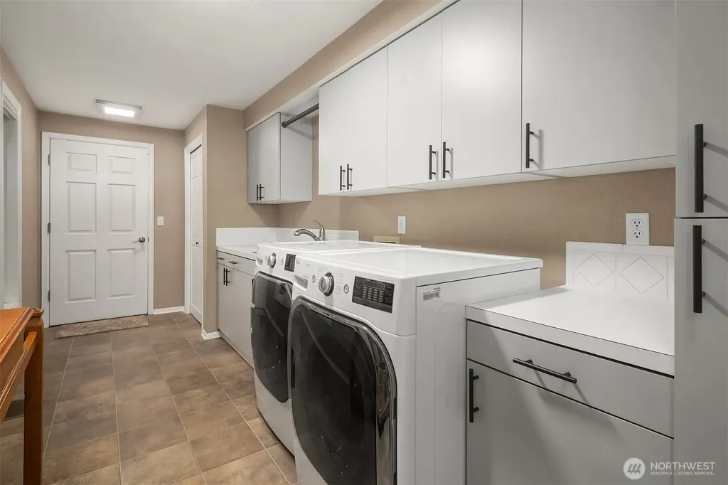 17020 74th Avenue W Edmonds WA 98026
