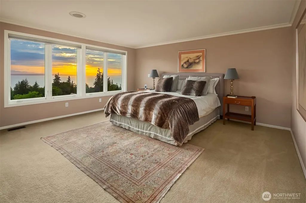 17020 74th Avenue W Edmonds WA 98026