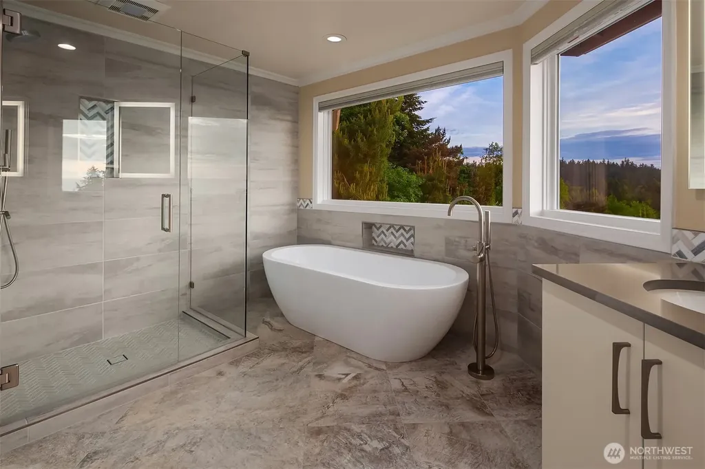 17020 74th Avenue W Edmonds WA 98026
