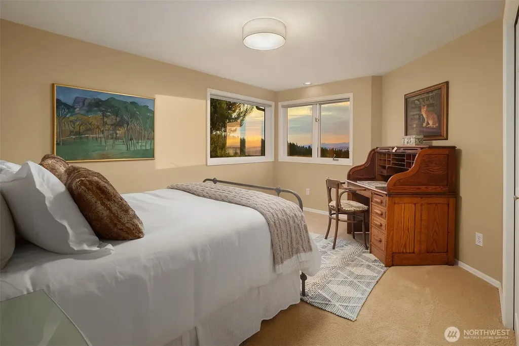 17020 74th Avenue W Edmonds WA 98026