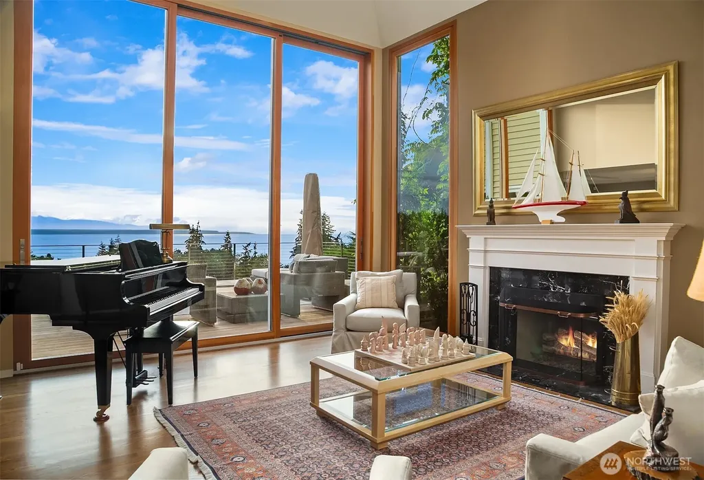 17020 74th Avenue W Edmonds WA 98026
